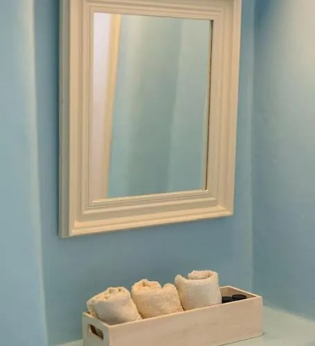 Elliah Moni Christou Dasous