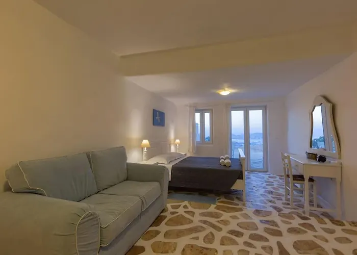 Elliah * Moni Christou Dasous