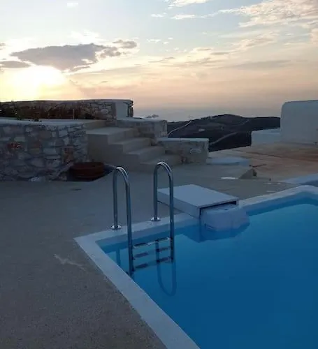 Elliah Moni Christou Dasous